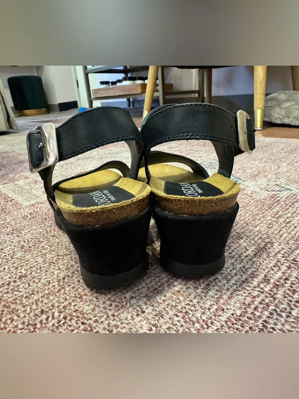 Cordani made in Italy black leather wedge platform sandals w/buckle like new 7.5